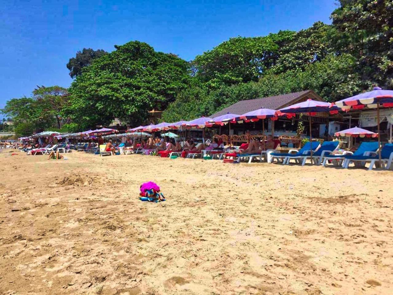 Phratamnak Inn - 100 Meter From Beach Pattaya Exterior photo