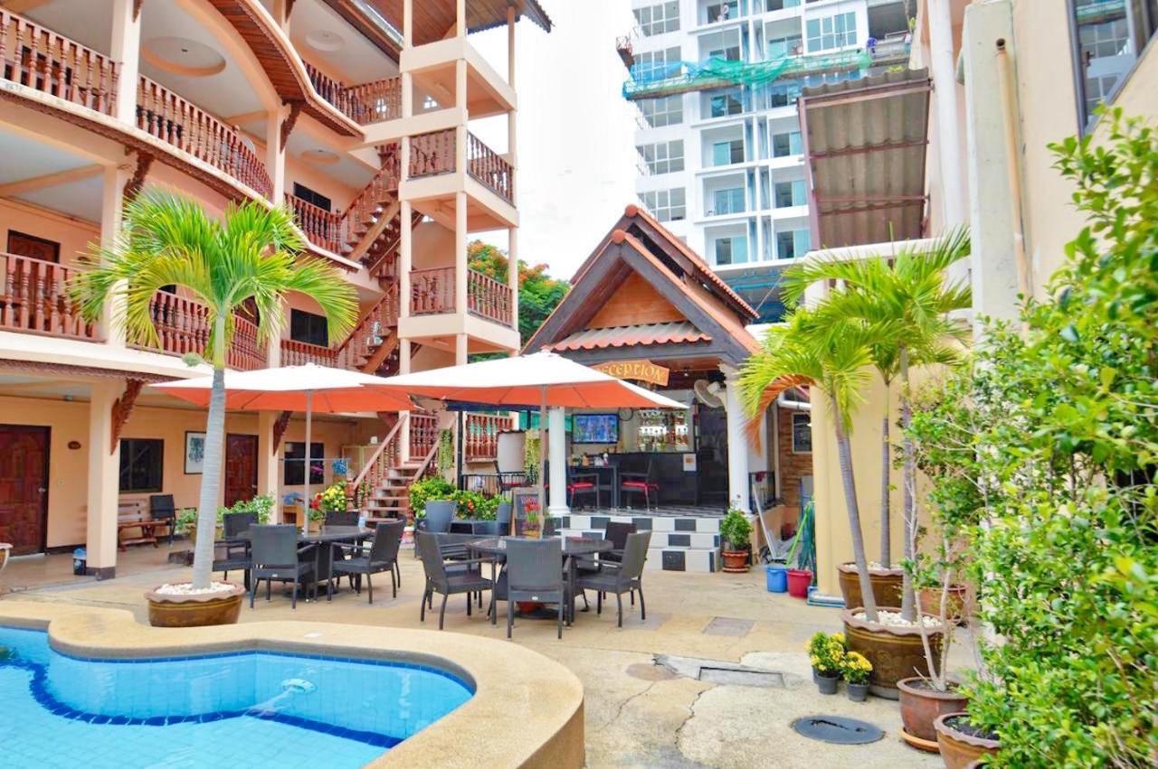 Phratamnak Inn - 100 Meter From Beach Pattaya Exterior photo